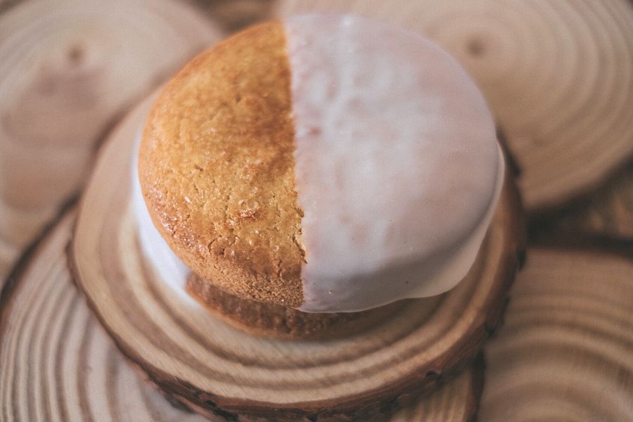 galletas pasiegas de mantequilla con chocolate blanco casa carral